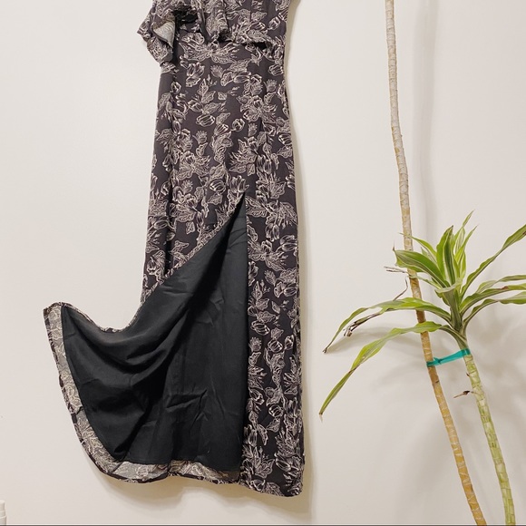 Asymmetrical Maxi Dress - Picture 4 of 6